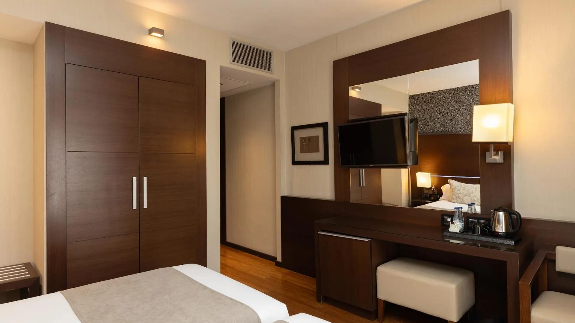 Barcelona Hotel Colonial