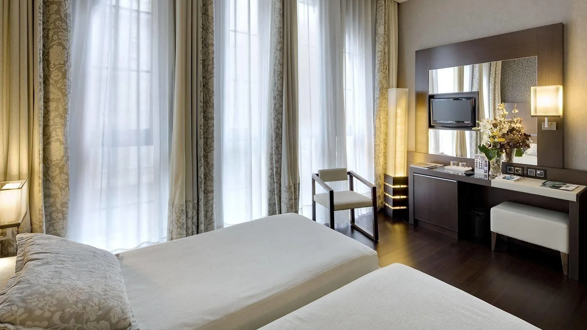 Barcelona Hotel Colonial
